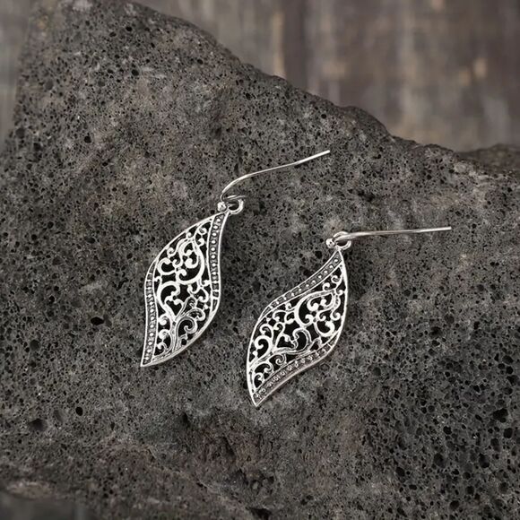 Silver Wavy Filigree Dangle Drop Earrings Retro Style Flower Fashion Jewelry New - Picture 2 of 5